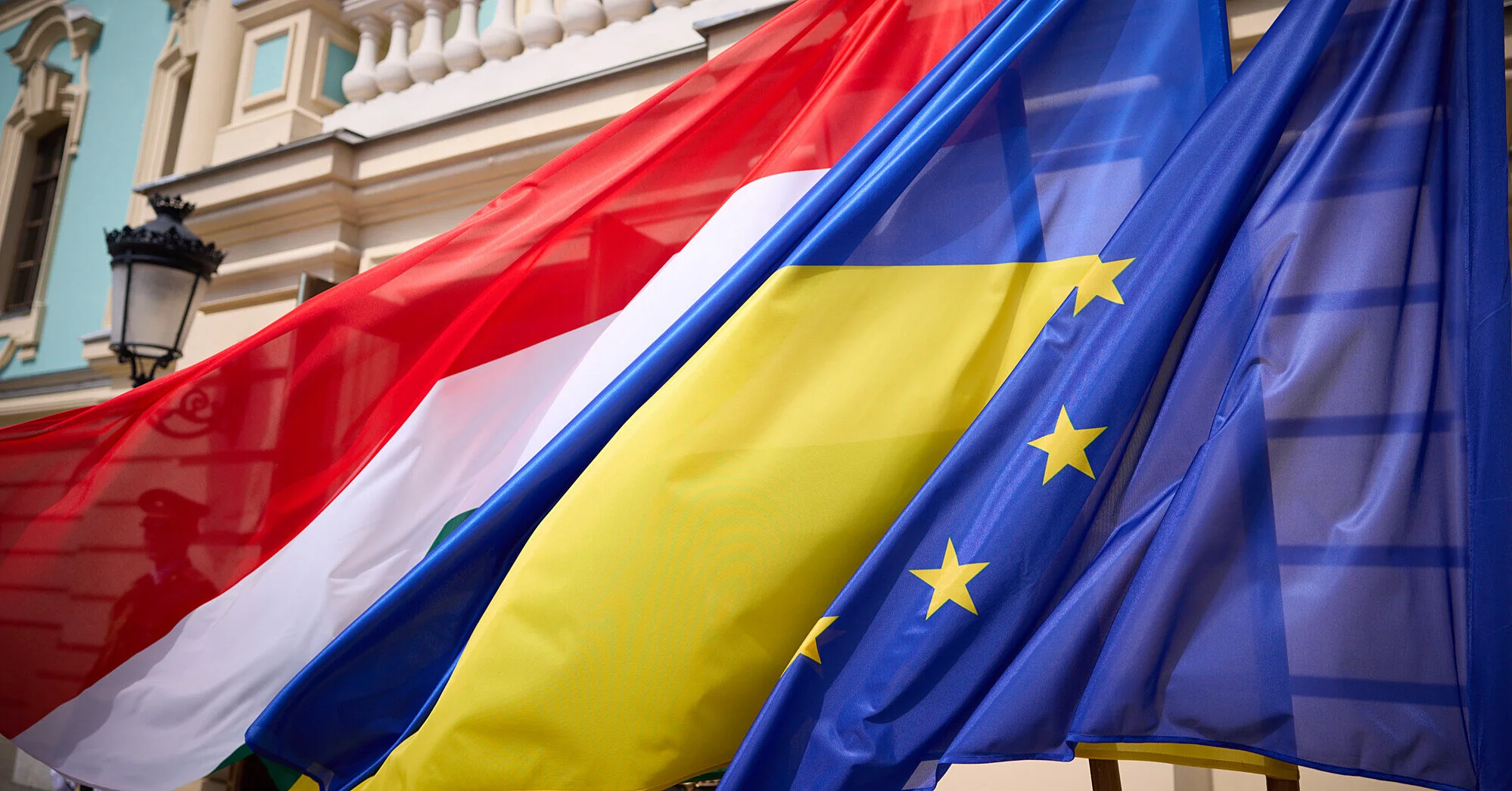 Угорщина попередила Україну про умову припинення вступу до ЄС