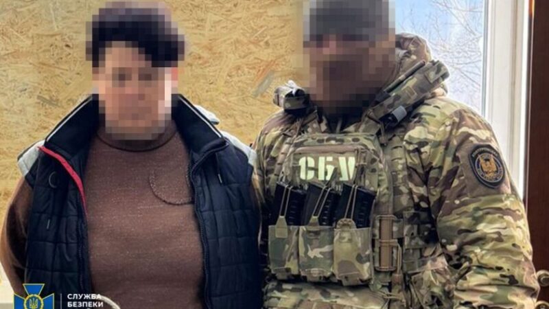 На Запоріжжі СБУ викрила агентку російської розвідки, яка намагалася передати доступ до відеокамер для коригування ударів