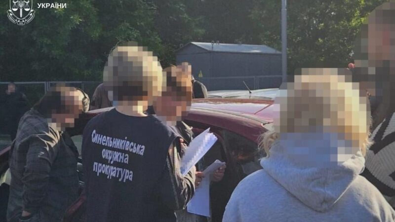 На Дніпропетровщині викрито сестер-близнючок, які допомагали військовозобовʼязаним оформлювати інвалідність за 4000$