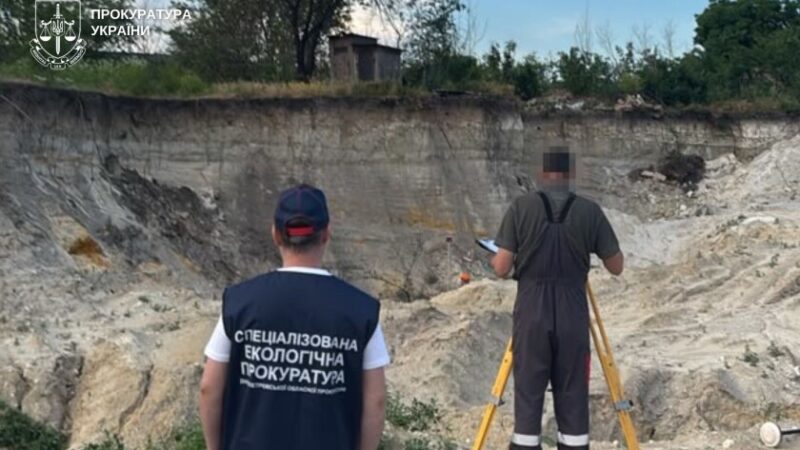 На Дніпропетровщині викрили групу «чорних» видобувачів піску: збитки перевищили 3,5 млн гривень