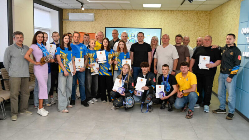 У Кам’янському відзначили спортсменів–переможців та призерів міжнародних змагань
