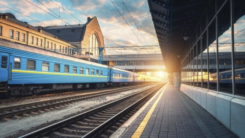 Укрзалізниця запускає два нові рейси з Дніпра на літній сезон