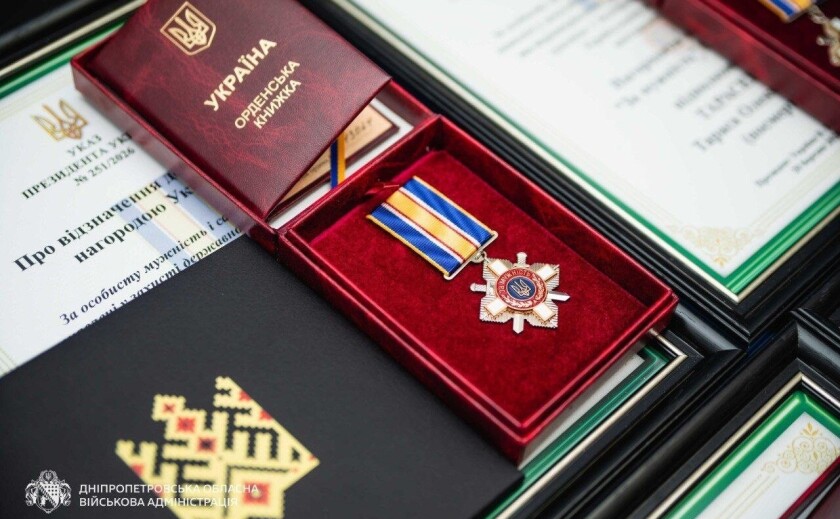 Родинам загиблих прикордонників з Дніпропетровщини вручили державні нагороди