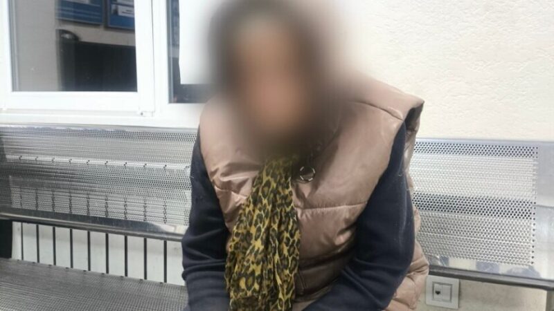 У Дніпрі патрульні допомогли літній жінці повернутися додому