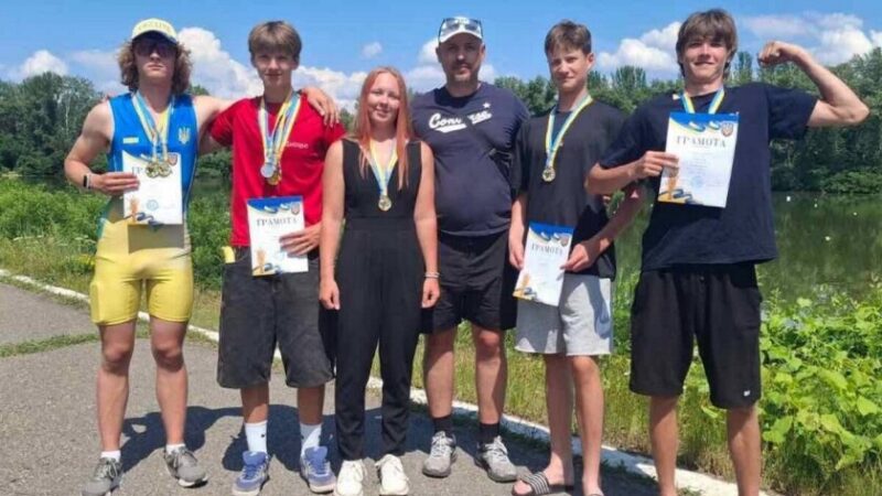 Веслувальники з Кам’янського вибороли медалі чемпіонату області