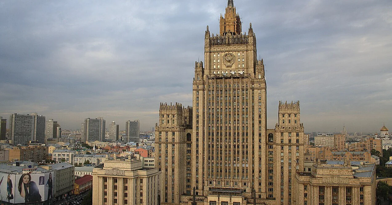 Зустріч ініціювали європейці: до МЗС РФ прибули посли Франції, Британії та Німеччини