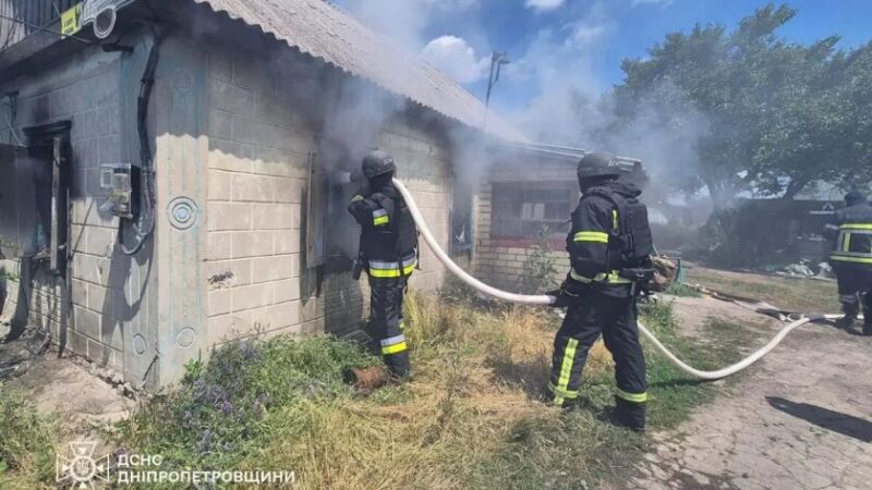У Синельниківському районі спалахнула пожежа в житловому будинку