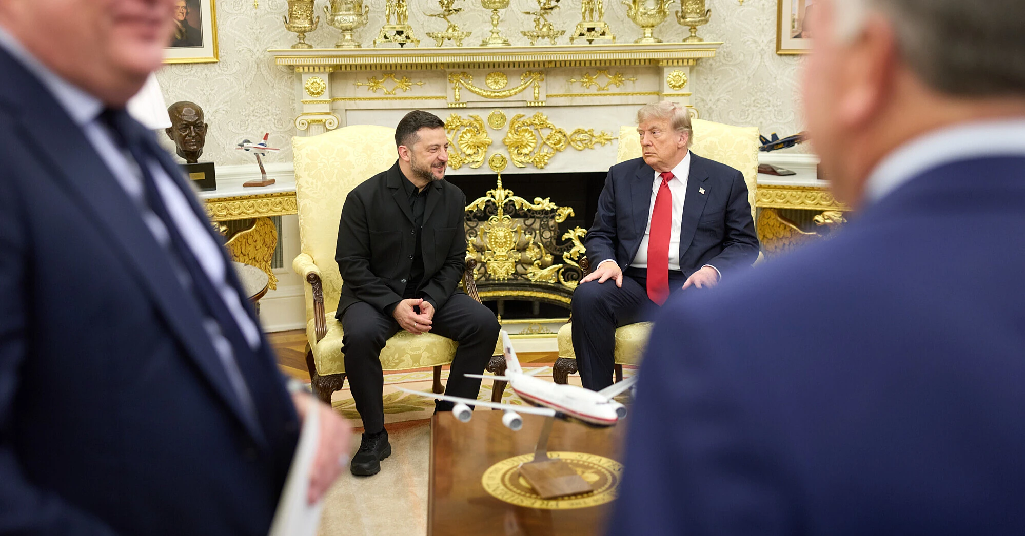 Зеленський попросив Трампа дозволити використовувати Starlink для ударів по РФ – The Atlantic