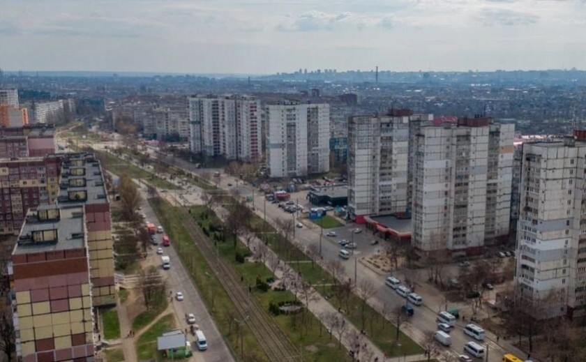 У Дніпрі планують звузити тротуар на проспекті Миру через ремонтні роботи