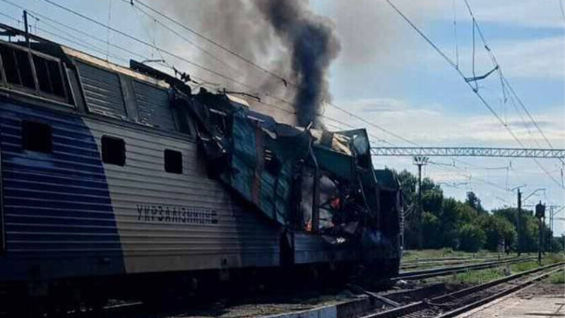 На Дніпропетровщині російські дрони атакували пасажирський поїзд