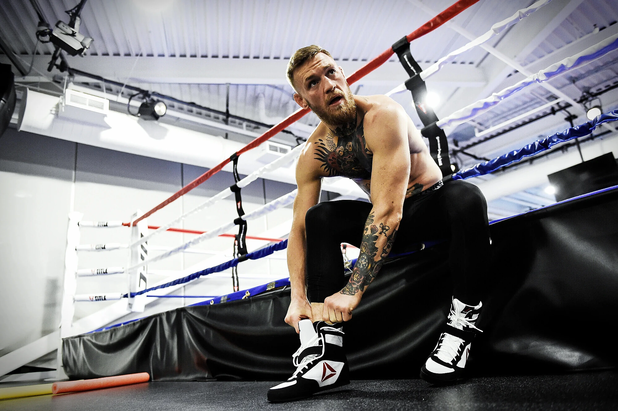 Повернення Конора Макгрегора в UFC закінчилося травмою за 69 секунд