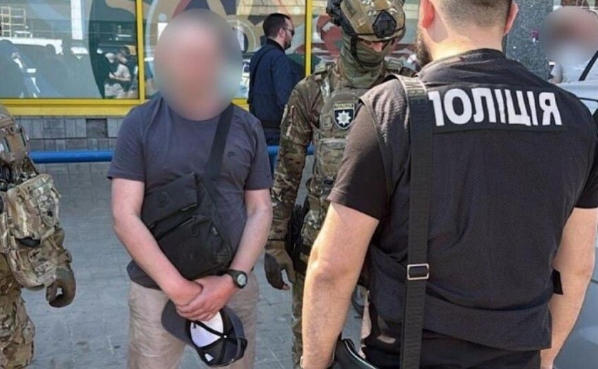 Допомагав чоловікам тікати з країни: до суду скеровано обвинувальний акт стосовно організатора схеми незаконного виїзду за кордон