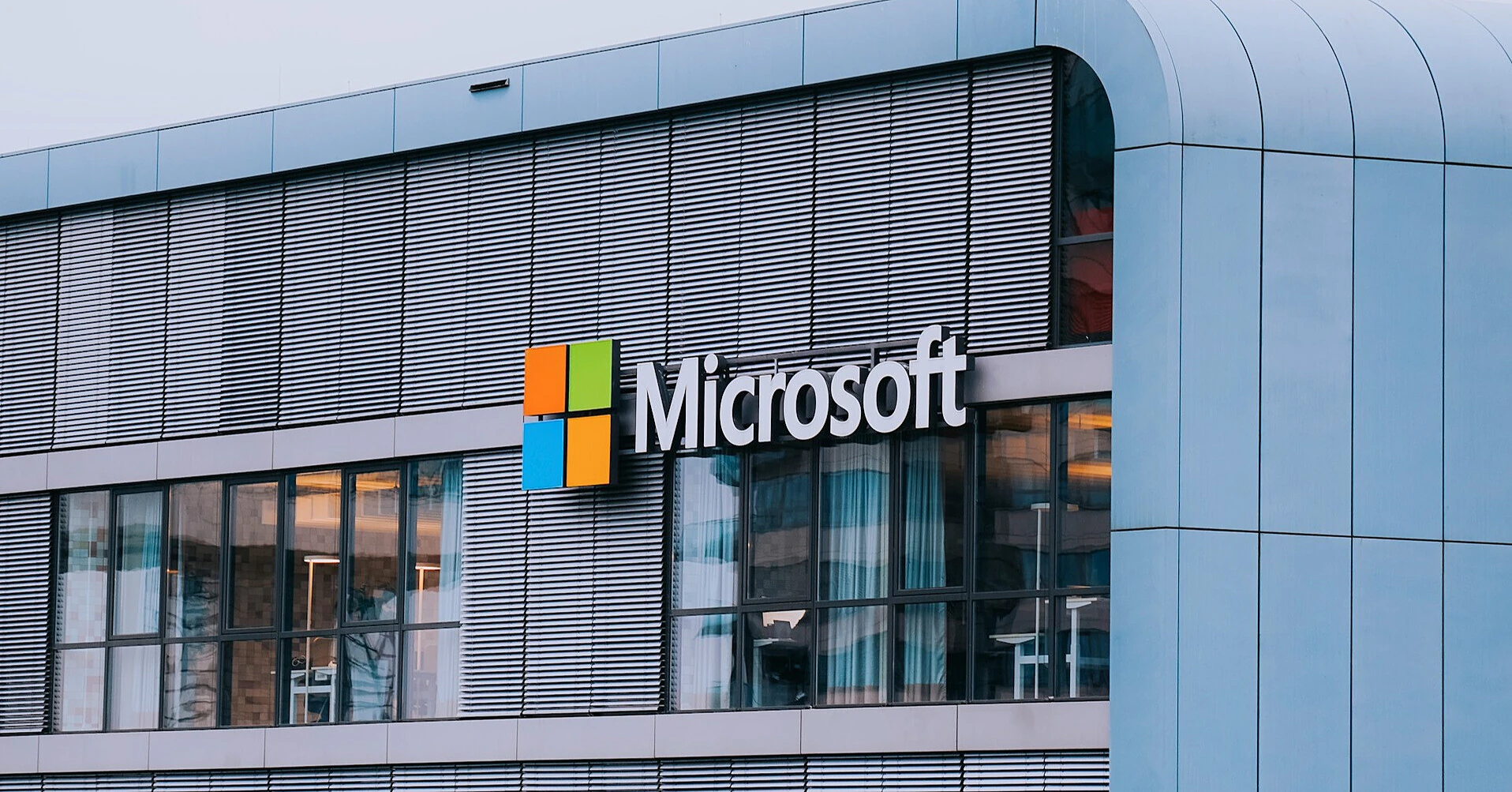Microsoft скорочує тисячі працівників через зміни в Big Tech на тлі ШІ-буму
