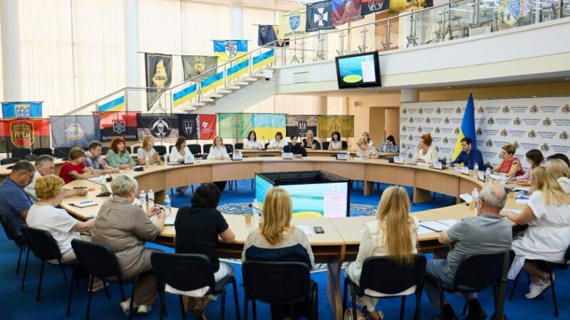 На Дніпропетровщині ДРАЦС і медики вдосконалюють взаємодію для спрощення оформлення документів