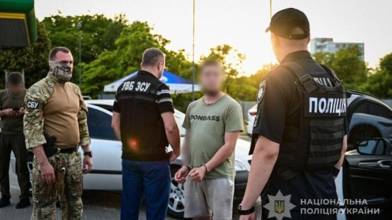 У Запоріжжі військовослужбовець організував схему незаконного переправлення чоловіків за кордон