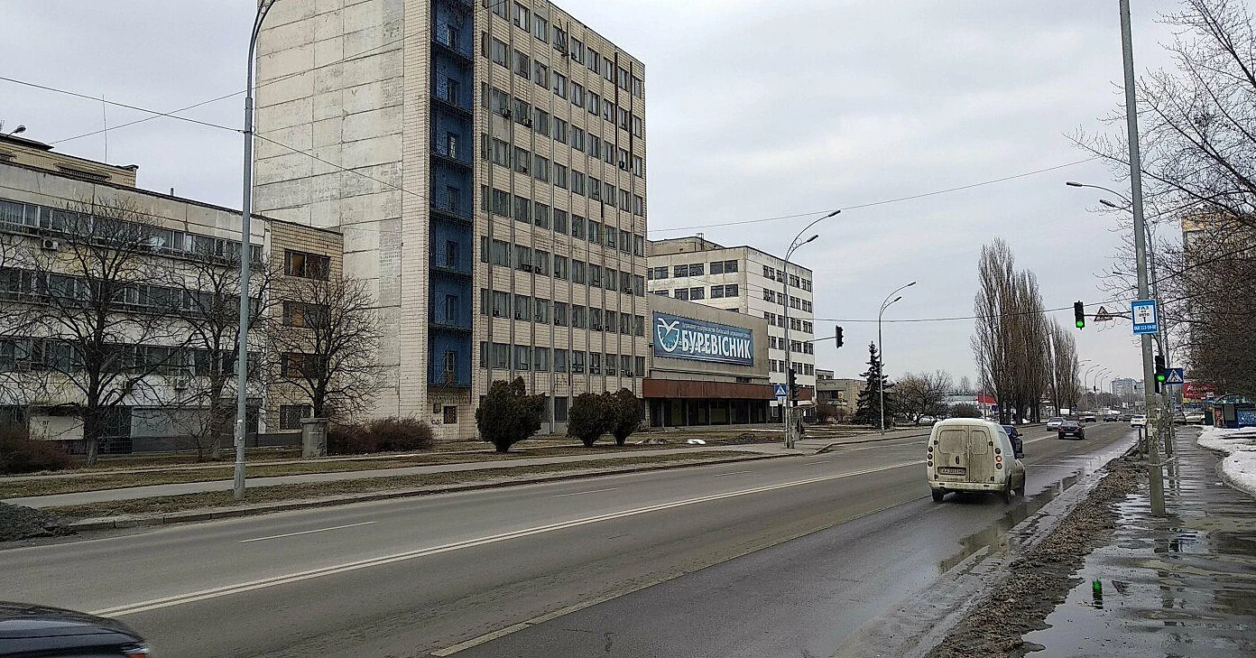 Оборонний завод розбирали на металобрухт: екскерівнику оголосили нові підозри