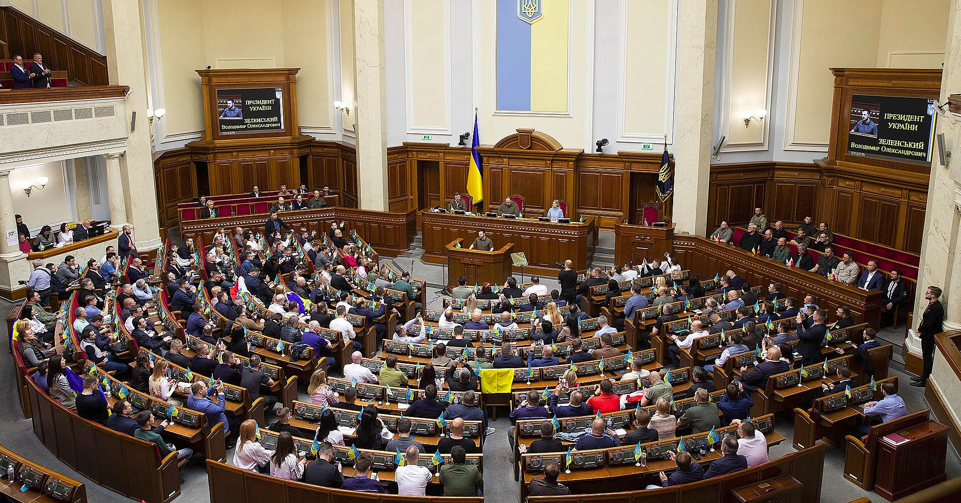 Стало відомо, хто з нардепів задекларував найбільші доходи за 2025 рік
