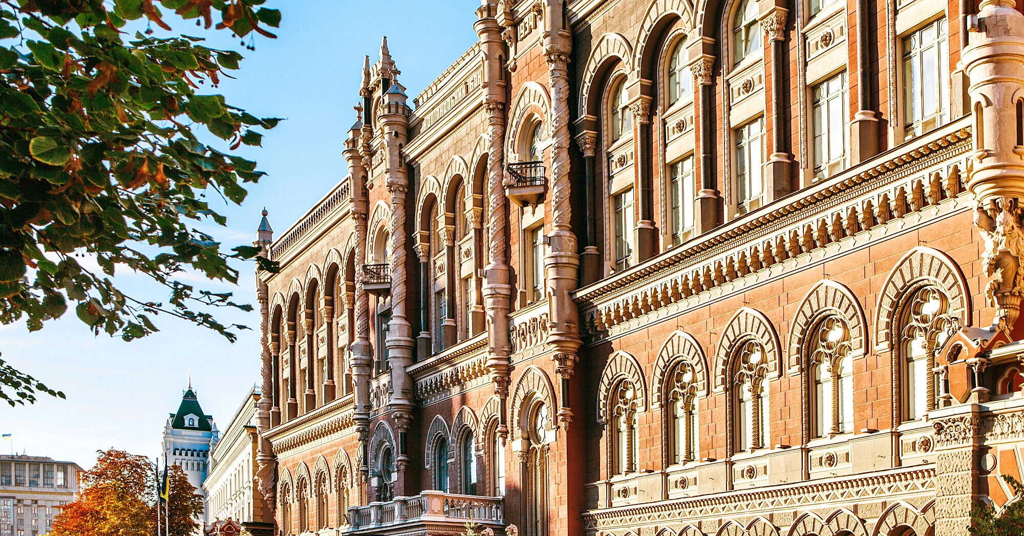НБУ пропонує дозволити банкам самостійно встановлювати тарифи на приймання готівки