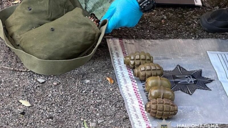 У Кривому Розі чоловік торгував боєприпасами: поліцейські повідомили йому про підозру
