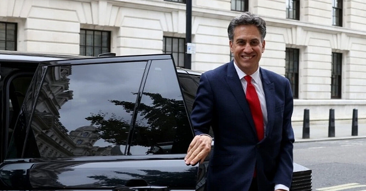Бернем призначив Еда Мілібенда головою МЗС Великої Британії