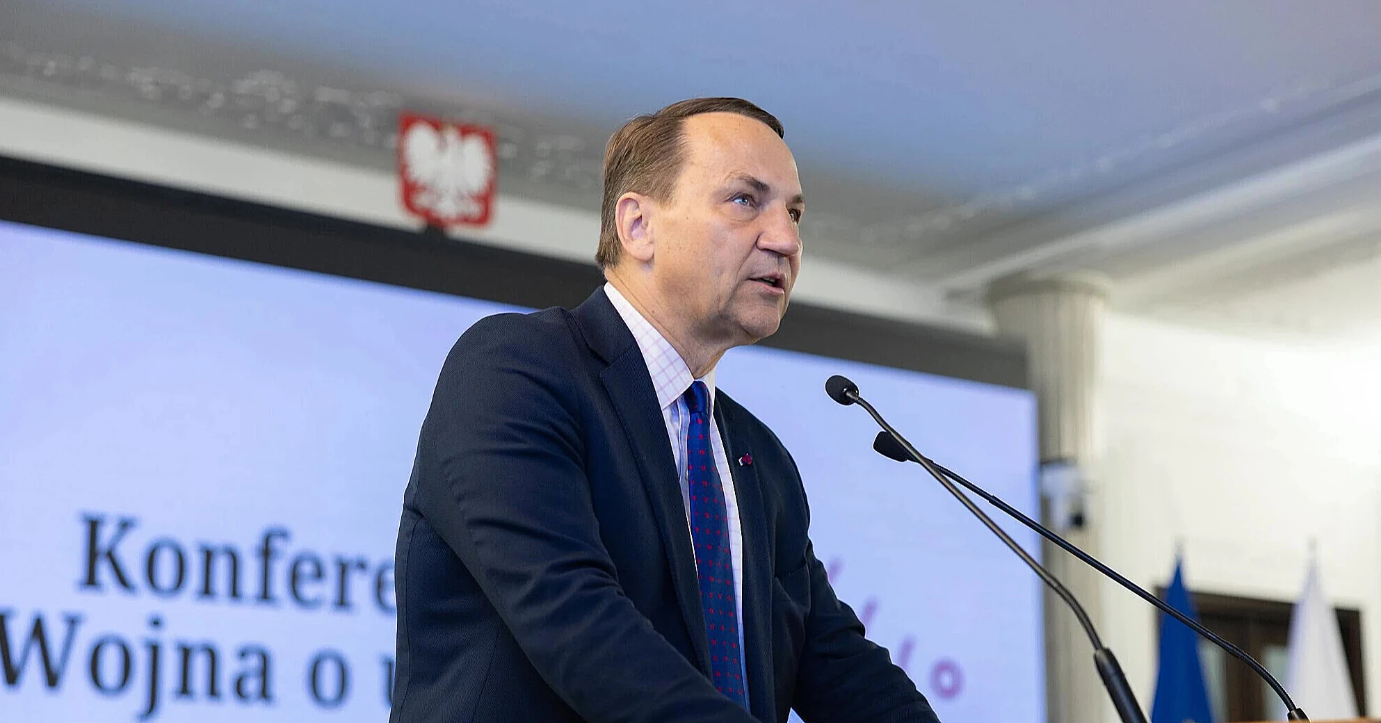 Сікорський відповів Буданову на слова про напругу між Україною та Польщею