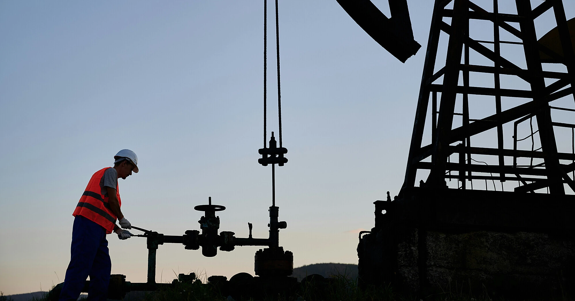 Нафта з початку доби підскочила до $100, ринок реагує на дві події