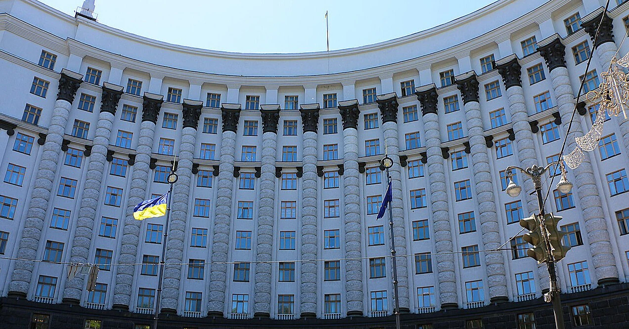 Кабмін офіційно запустив зміни з бронюванням, бізнесу дали дедлайн до серпня