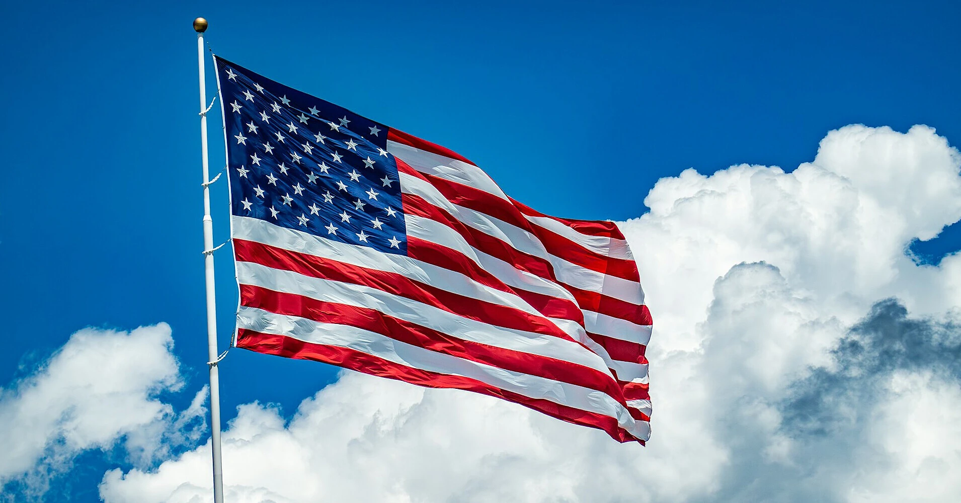 США остаточно запровадили нові мита проти 60 торговельних партнерів