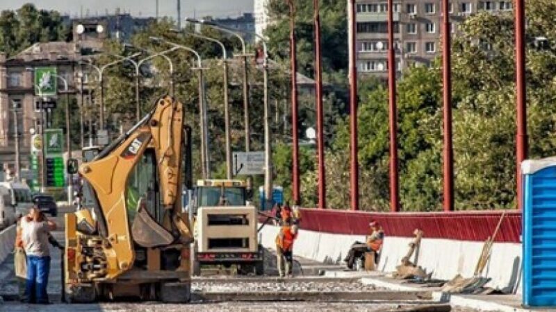 У Дніпрі на 10 днів перекриють рух через залізничний переїзд на площі Десантників