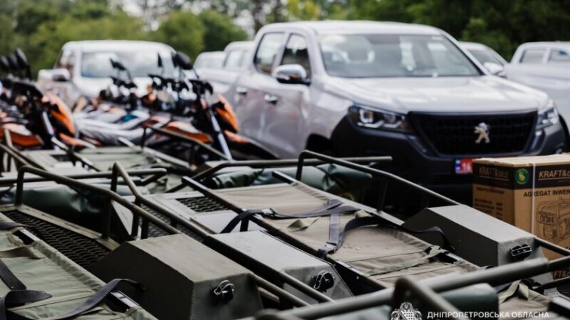 У Кривому Розі 16 військових частин отримали техніку та обладнання на понад 25 млн грн