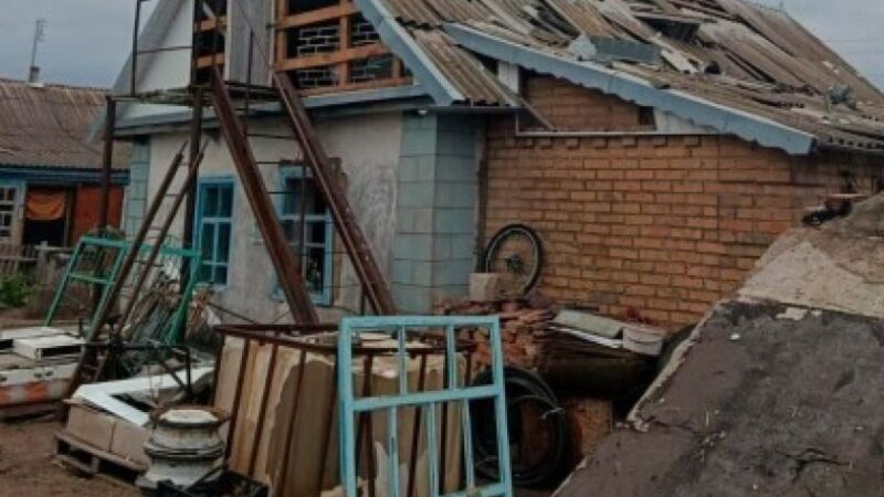 Ворог понад 10 разів атакував Дніпропетровщину: понівечено будинки та АЗС