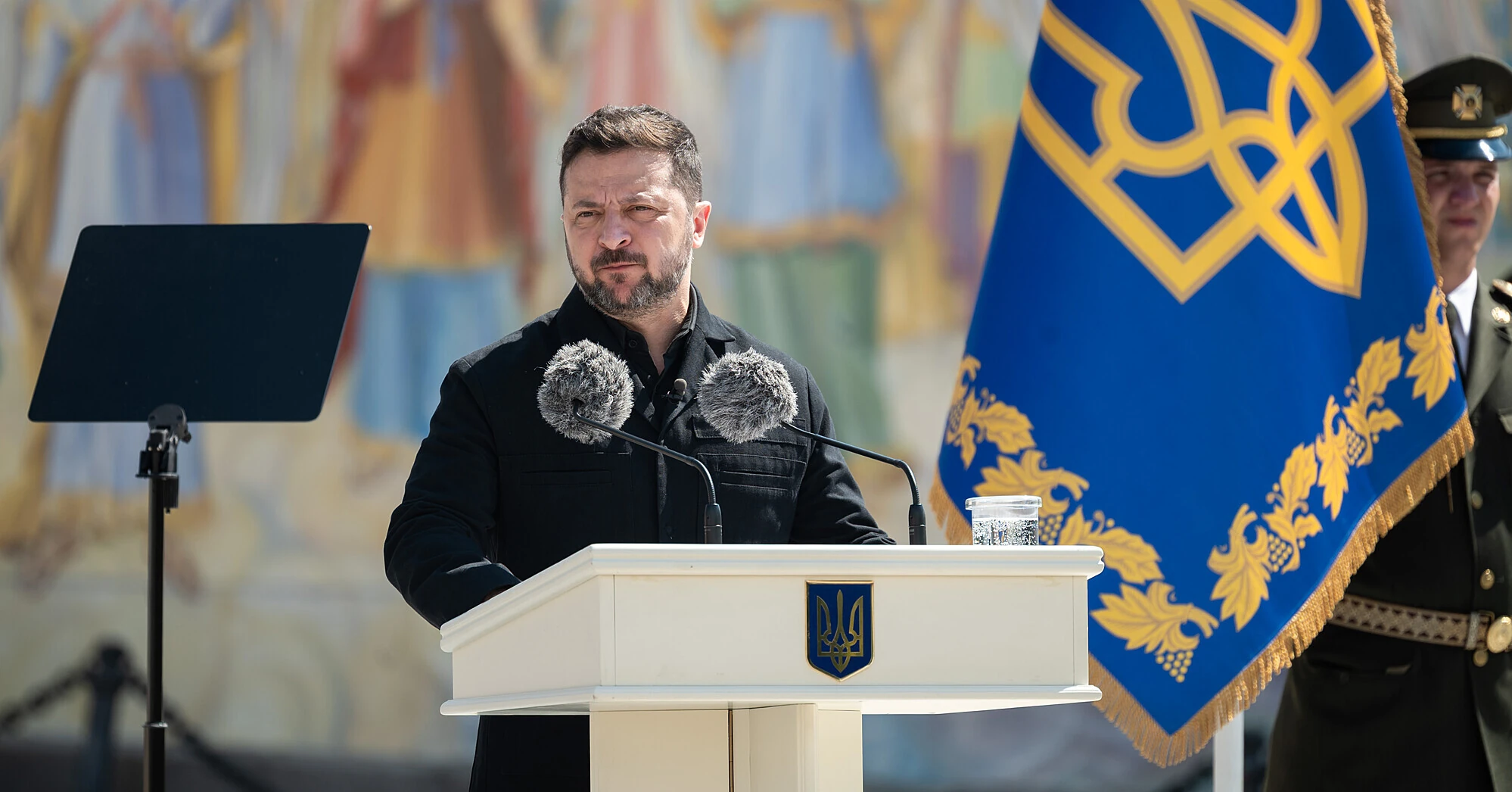 Зеленський пояснив звільнення Федорова та розкритикував “бусифікацію”