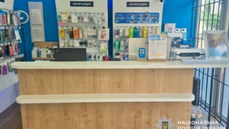 Викрав техніки з магазину 122 тисячі гривень: у Дніпрі судитимуть чоловіка за крадіжку товару