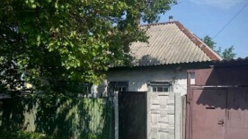 Вчинив шахрайство, крадіжки та грабіж: у Дніпрі засудили чоловіка