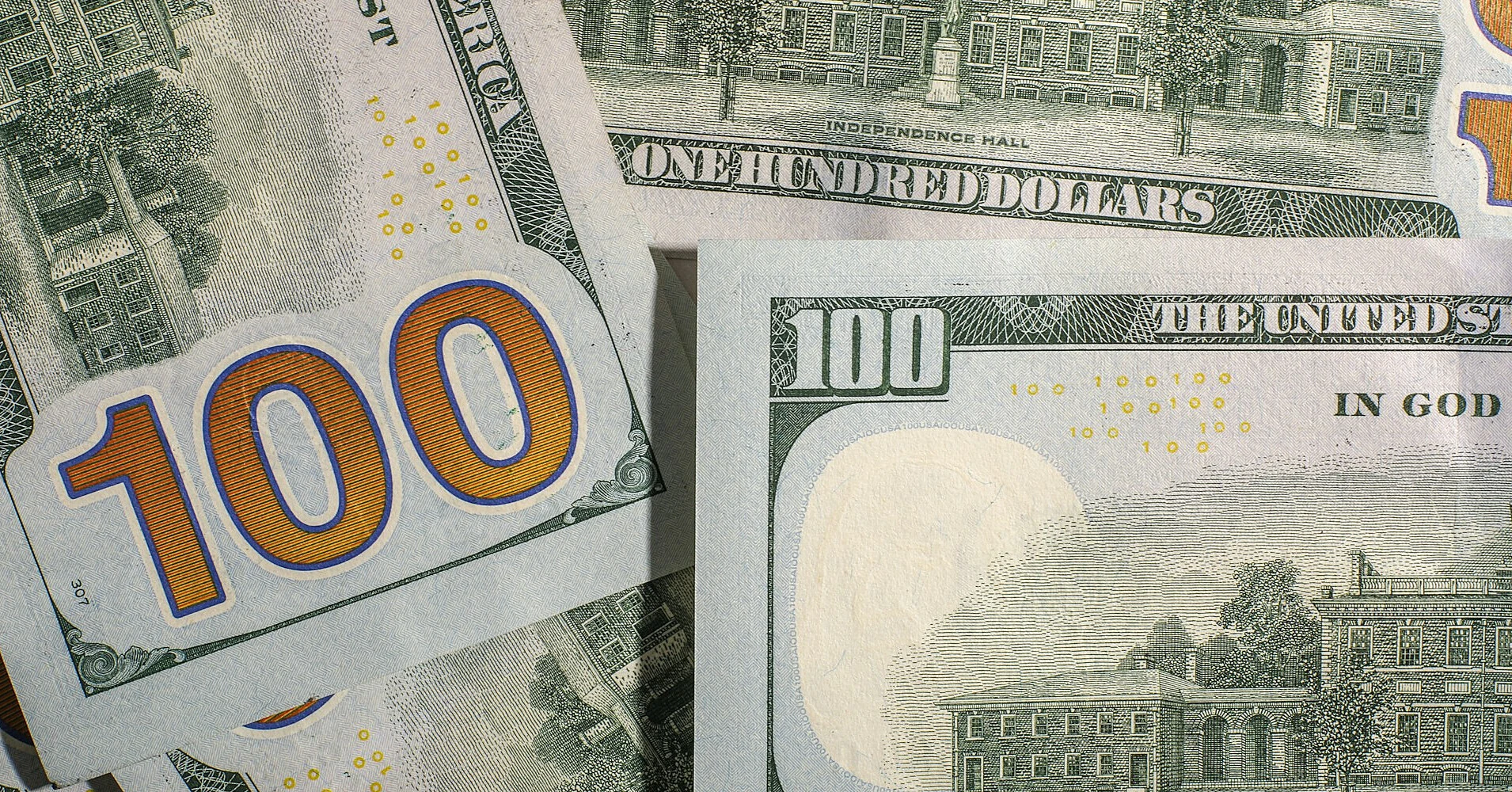 Долар на міжбанку опустився до місячного мінімуму без втручання НБУ