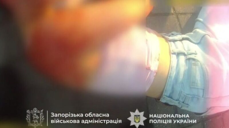 Правоохоронці Запоріжжя врятували дівчинку після ворожого удару
