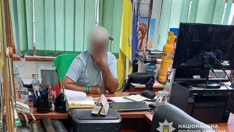 У Кривому Розі затримали чоловіка за продаж гуманітарних авто для ЗСУ