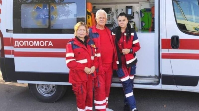 У Павлограді 10-річний хлопчик впав із дерева та отримав перелом ребра