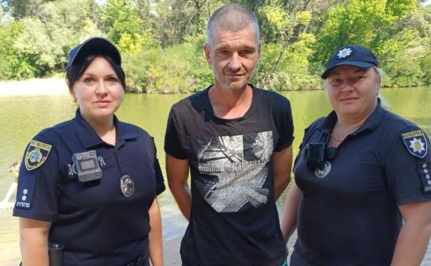 У Кам’янському поліцейські разом із містянином врятували 11-річного хлопчика, який ледь не потонув