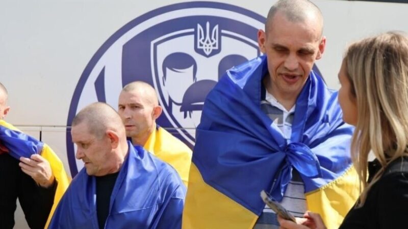 103 українські воїни повернулися з російського полону