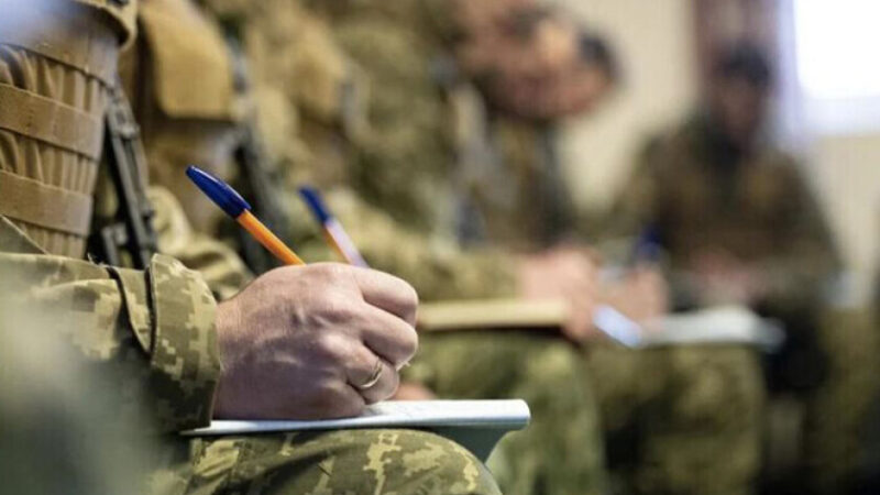У школах перевірятимуть військово-облікові документи 17-річних хлопців