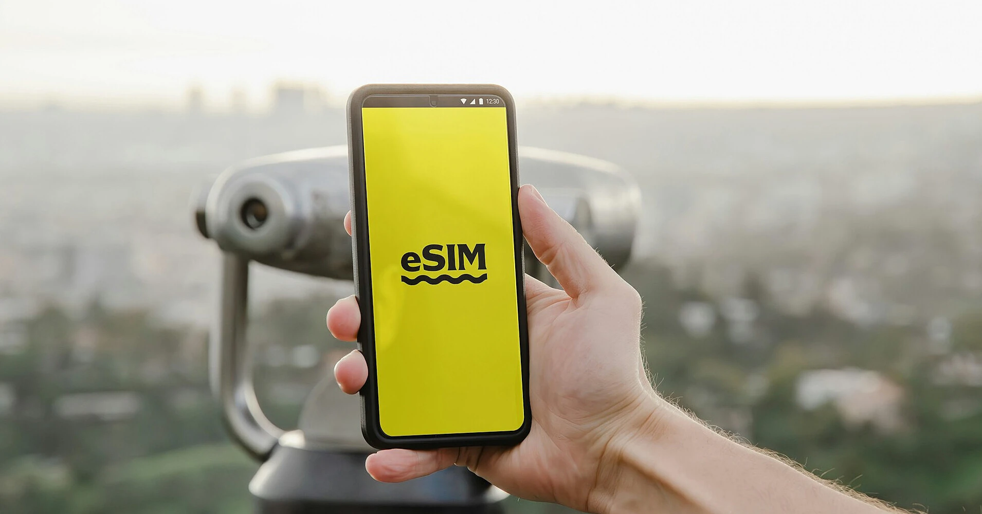 “Київстар” запустив окрему eSIM для інтернету за кордоном