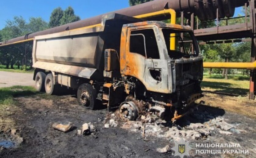 Криворізькі поліцейські затримали двох жінок, підозрюваних у підпалах автомобілів
