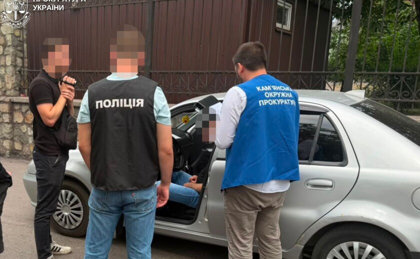 У Кам’янському затримали лікаря, який за $2 тисячі обіцяв оформити фіктивну інвалідність