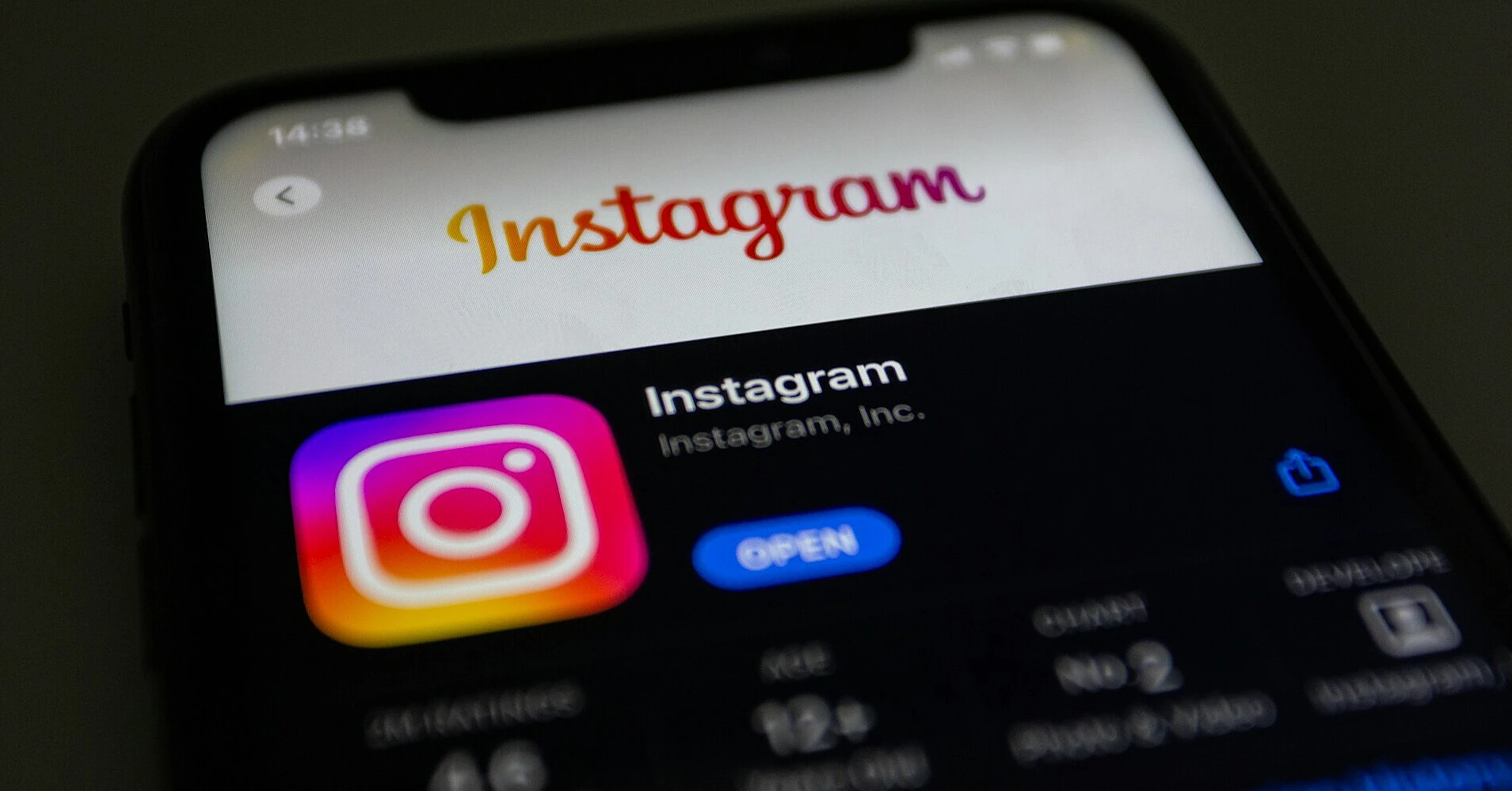 Facebook та Instagram закрили 750 тисяч акаунтів дітей