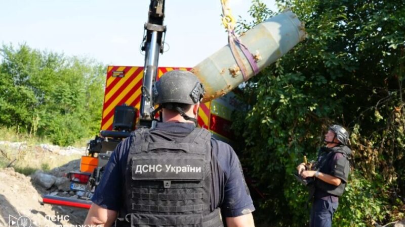 У Запоріжжі сапери ДСНС знищили російську 500-кілограмову авіабомбу