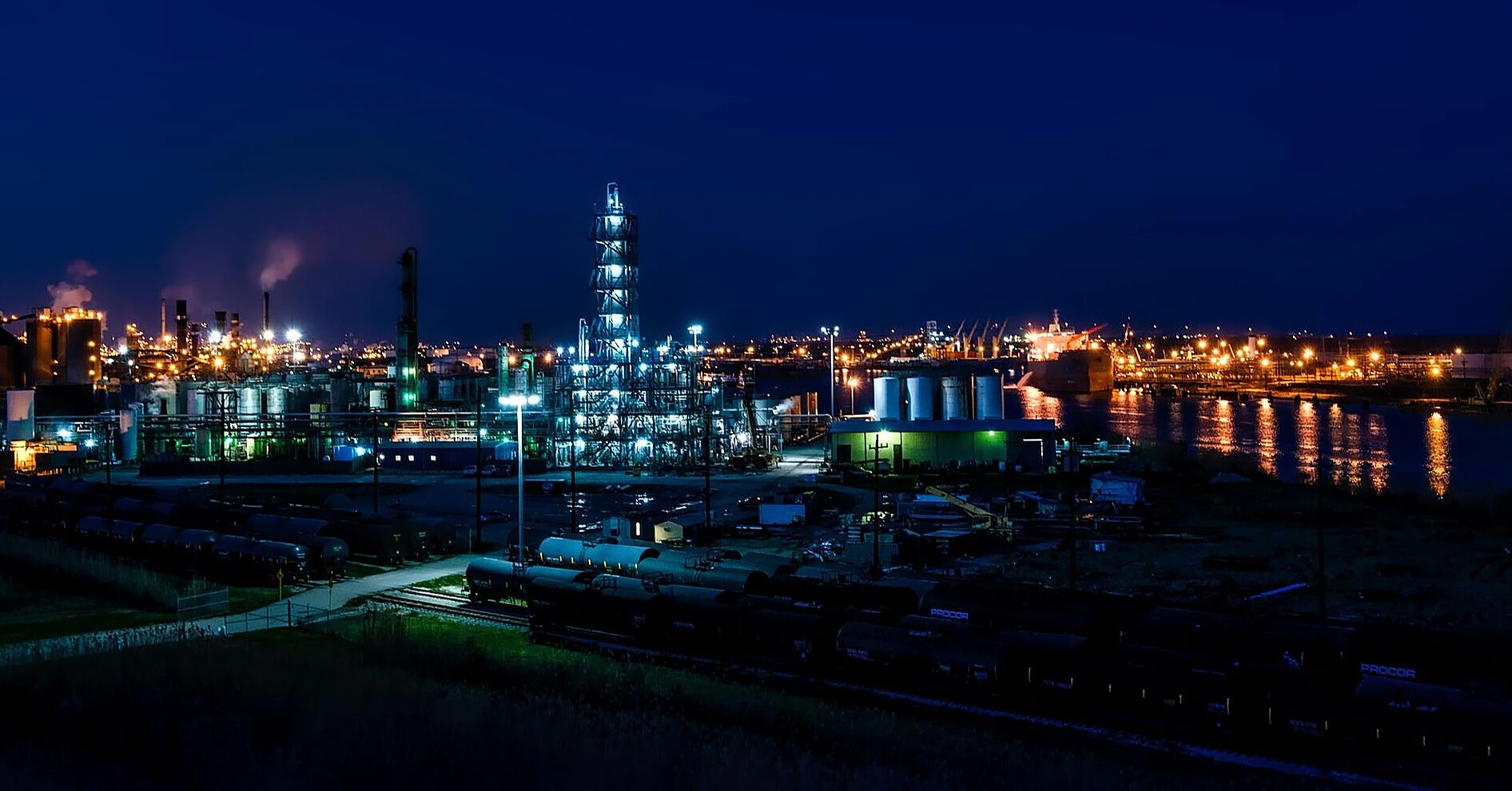 Росія збільшила видобуток нафти на тлі відновлення НПЗ