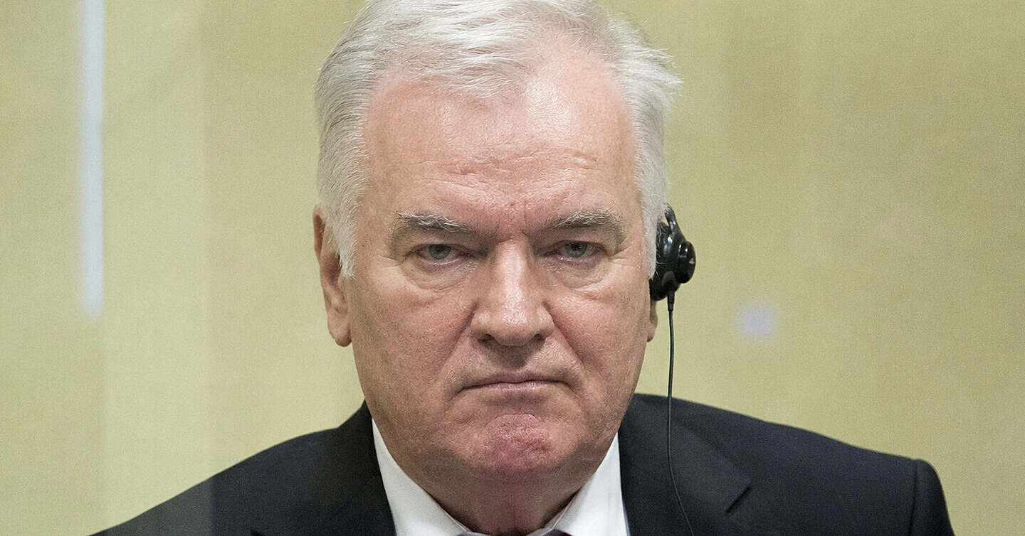 У Гаазі помер засуджений за геноцид у Сребрениці Ратко Младич