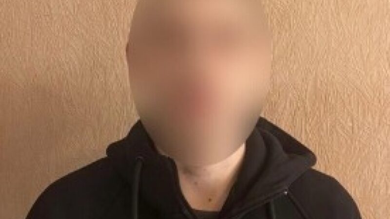 Обікрав знайомого під час спільного відпочинку: слідчі Дніпра повідомили про підозру 45-річному зловмиснику