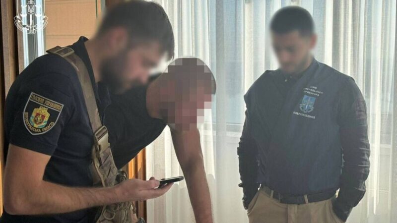 До суду скерували справу шахрайського кол-центру з Дніпра, який ошукав громадян Чехії на понад 12 млн грн